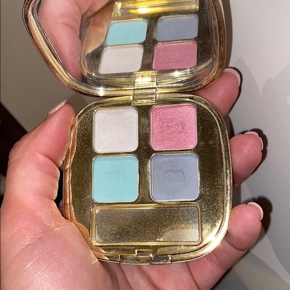 Dolce & Gabbana Eyeshadow Makeup - Picture 3 of 4